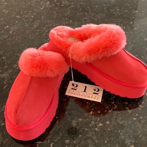 Ugg Pink Sippers - size 7